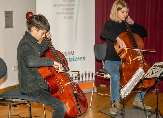 Liv Wahl & Georg Schmutz (Celloklasse Oliver Krüger)