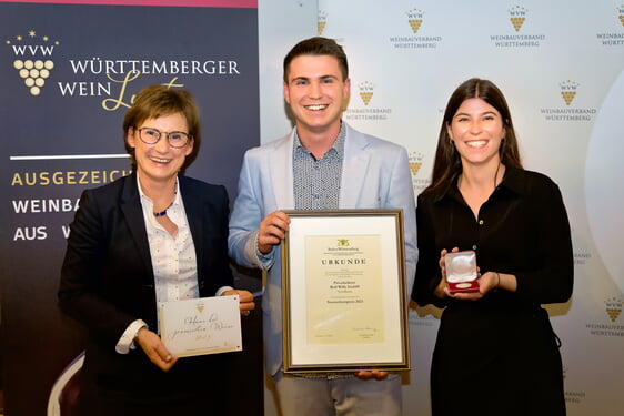 v.l.n.r. Sabine Kurtz, Leon Willy, Selina Willy