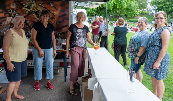 Leckere Cocktails servierten die Helfer rund um Susanne Seifert vom Rathauskeller.