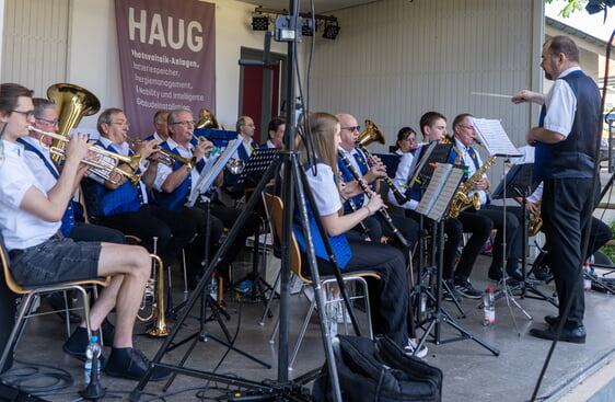 Der Musikverein Nordheim unterhielt mit beschwingter Blasmusik.