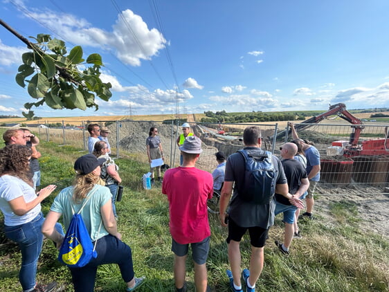 Hochgradig interessant für Gemeinderat und Verwaltung: Informationen durch den Projektleiter der SEL direkt auf der Baustelle