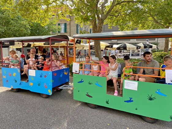 Das Parkfest-Zügle dreht seine Runden.