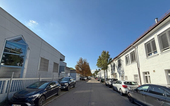 Links und rechts der Bahnhofstraße: AS Schneider prägt das Ortsbild seit vielen Jahrzehnten und hat sich zu einem „global player“ entwickelt.