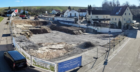 Wo viele Jahre Gewerbegebäude standen, wird nun Wohnraum entstehen. Klassische Innenentwicklung.