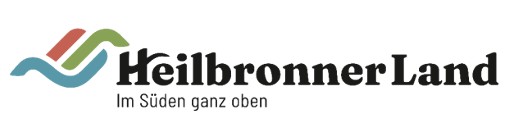 Heilbronner Land Logo: Wellen-Symbol, Schriftzug "HeilbronnerLand", "Im Süden ganz oben".