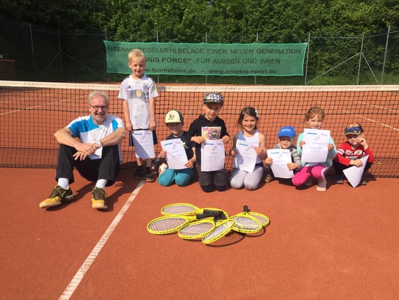 Kindergarten-Kinder beim TC Nordheim